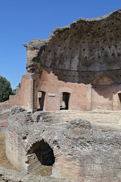 Ruinerna av Hadrianus villa (villa adriana i italienska) — Stockfoto