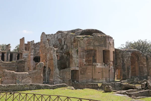 Ancient ruins of Hadrian's Villa (Villa Adriana in Italian) — Stock Photo, Image