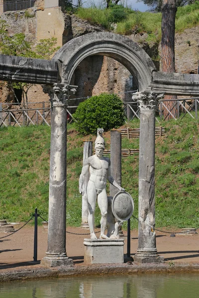 Canopus of the Hadrian - The Hadrian's Villa — Stock Photo, Image