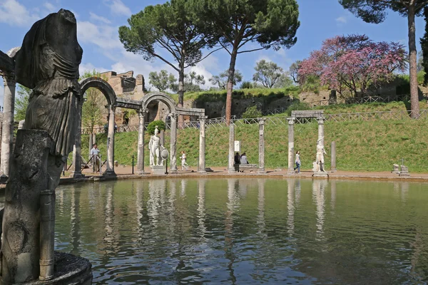 Canopus of the Hadrian - The Hadrian's Villa — Stock Photo, Image