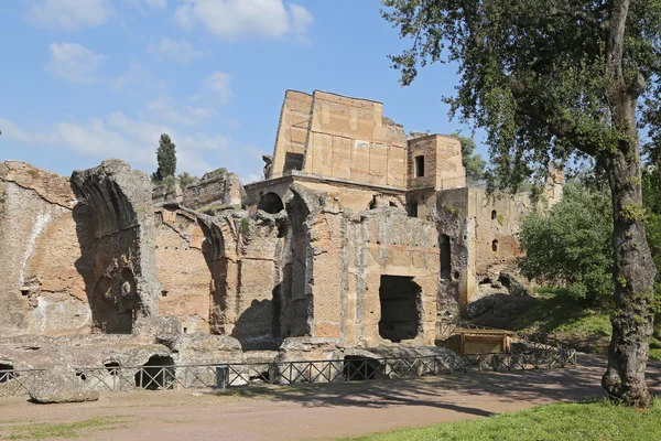 Starożytne ruiny willi Hadriana (villa adriana w języku włoskim) — Zdjęcie stockowe