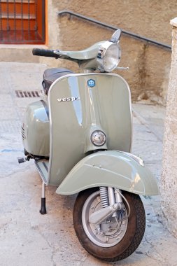 Klasik vespa endüstriyel tasarım dünyanın en ünlü ve İtalyan tasarım bir sembolü olarak en sık kullanılan ürünlerin biridir. Toskana - İtalya