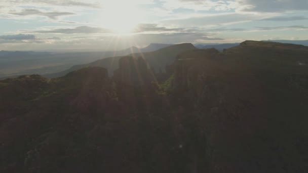 南非日落时山的空中景观 — 图库视频影像