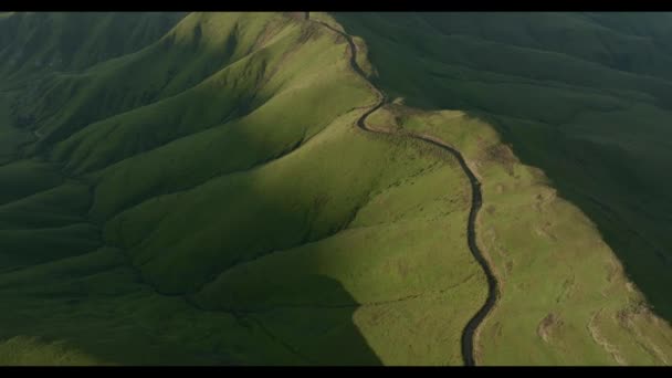 Sendero Cresta Verde Las Montañas Drakensberg Sudáfrica — Vídeo de stock