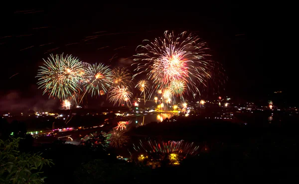 Feuerwerk von Samui aus gesehen — Stockfoto