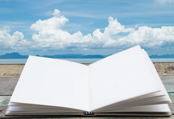 Open book and sea background — Stock Photo, Image