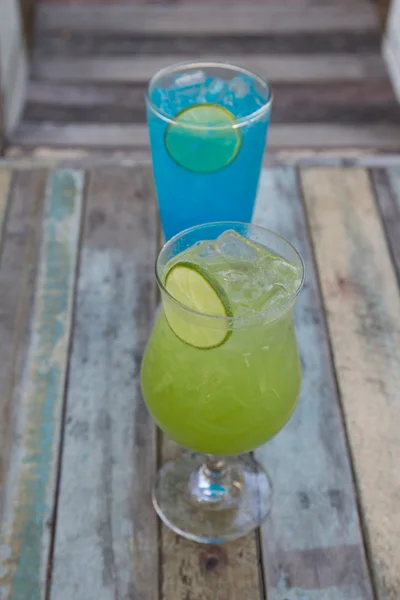 Blue and green cocktails — Stock Photo, Image