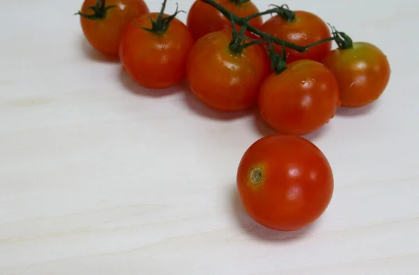 Φρέσκο, ώριμες ντομάτες κερασιών — Φωτογραφία Αρχείου