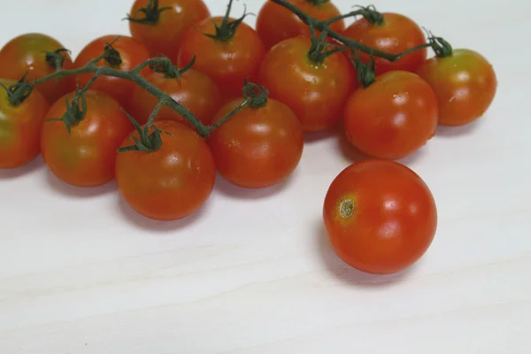 新鲜、 成熟的樱桃西红柿 — 图库照片