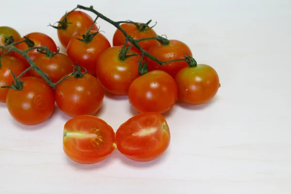 Verse, rijpe cherry tomaten — Stockfoto