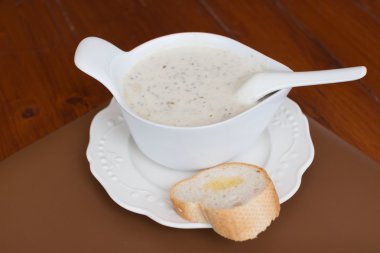 Mantar kremalı çorba.