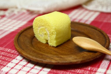 reçel rulo ahşap tabak