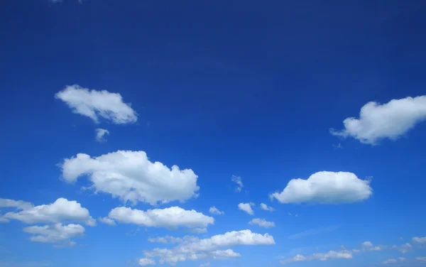 Weißer Wolkenhintergrund — Stockfoto