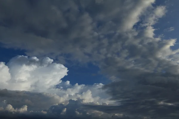 Nuvem de chuva fundo — Fotografia de Stock