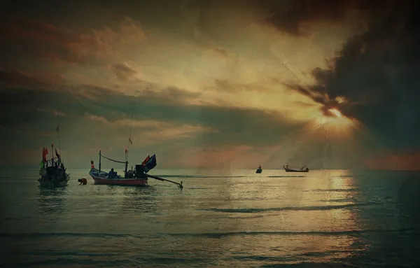 Ročník východ slunce nad mořem — Stock fotografie