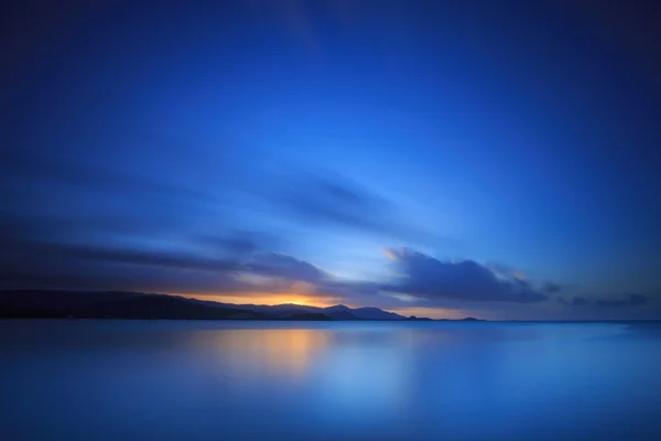 熱帯の海と夕日 — ストック写真