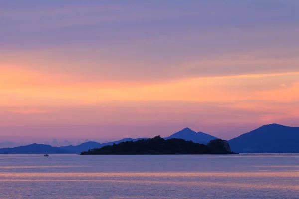 Dramático cielo al atardecer pastel — Foto de Stock