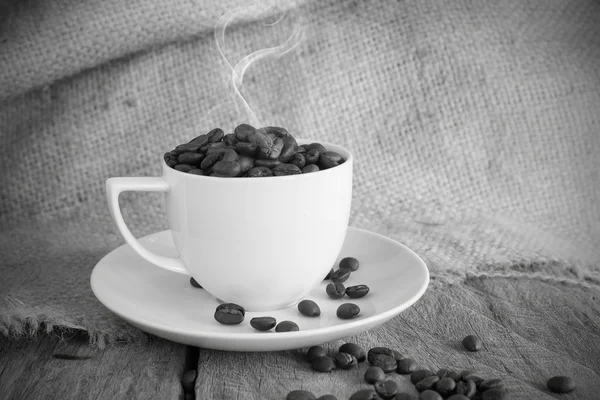 Cup of roasted coffee — Stock Photo, Image