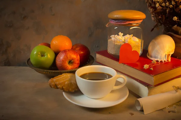 Coffee breakfast,apples and book — Stock Photo, Image