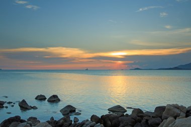 panoramik dramatik tropikal günbatımı gökyüzü ve deniz 