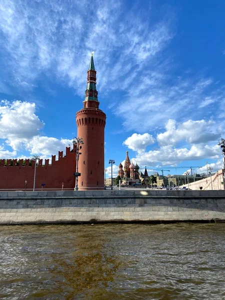 Kind Moscow Kremlin Grand Kremlin Palace Cathedrals Quay Moskva River — Stock Photo, Image