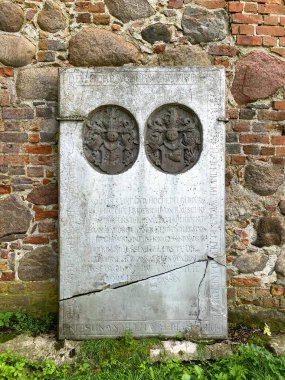 Druzhba köyündeki Allenburg Kilisesi, Rusya 'nın Kalininingrad bölgesindeki Konrad von Jungingen tarikatının büyük ustası tarafından inşa edilmiştir.