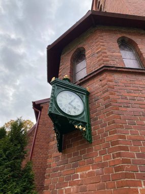 KALINGRAD REJON, RUSYA - Yaşlı Kirche Klein Gni. Tuğla saat kulesi. Mozyr Köyü