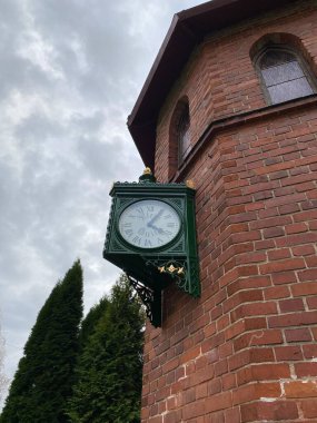 KALINGRAD REJON, RUSYA - Yaşlı Kirche Klein Gni. Tuğla saat kulesi. Mozyr Köyü