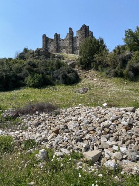 Aspendos veya Aspendus, Antalya 'nın antik bir Greko-Roma kenti. Roma su kemeri. Türkiye 'nin Aspendos antik kentinde amfitiyatro