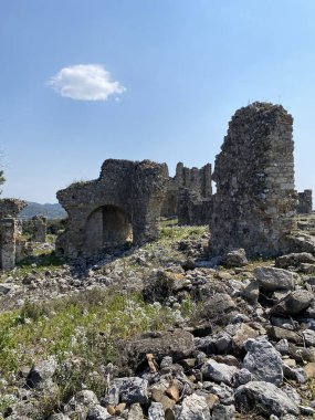Aspendos veya Aspendus, Antalya 'nın antik bir Greko-Roma kenti. Roma su kemeri. Türkiye 'nin Aspendos antik kentinde amfitiyatro