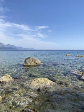 Akdeniz kıyıları Kemer, Antalya ilinin sahil beldesi ve ilçesi Akdeniz kıyısında Türkiye kıyıları