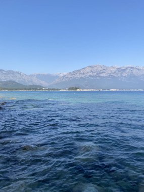 Akdeniz kıyıları Kemer, Antalya ilinin sahil beldesi ve ilçesi Akdeniz kıyısında Türkiye kıyıları