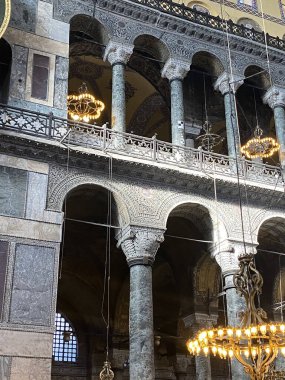 İSTANBUL, TURKEY: Ayasofya 'nın içi. Ayasofya eski bir ortodoks ataerkil bazilikası ve şimdi bir müze.