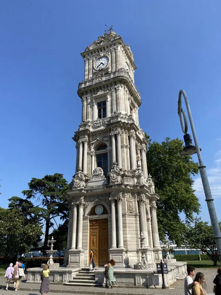 Torre Relógio Dolmabahce Dolmabahce Saat Kulesi Trancada Centro Histórico Besiktas — Fotografia de Stock