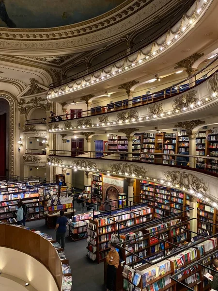 Buenos Aires, Arjantin: El Athe Grand Splendid Buenos Aires 'te 2019 yılında National Geographic tarafından 