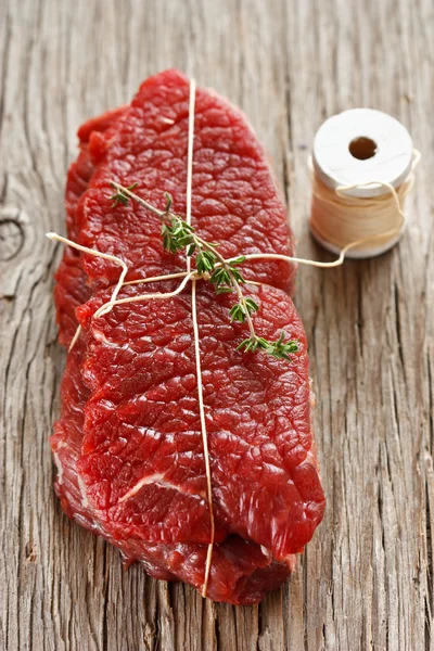 Raw meat. — Stock Photo, Image