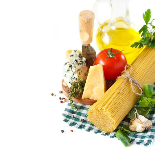 Ingrediënten voor het voorbereiden van pasta. — Stockfoto