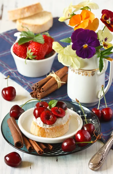 Desayuno de verano . — Foto de Stock