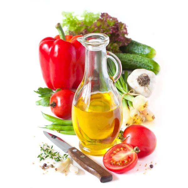 Olive oil and vegetables. — Stock Photo, Image