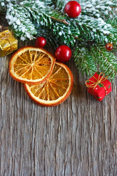 Noel baharatlı kompozisyon.