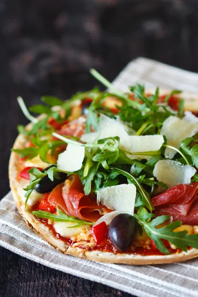 Frische Pizza. — Stockfoto