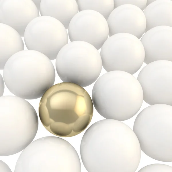 Sfera dorata lucente circondata da sfere bianche — Foto Stock