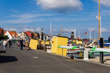 Flensburg, Almanya - 04 Eylül 2021: Liman ve şehir manzarası