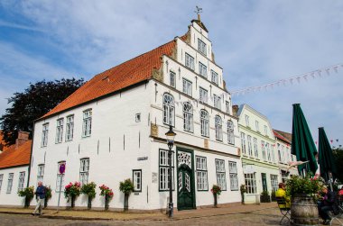 Friedrichstadt, Almanya - 06 Eylül 2021: Friedrichstadt sokakları.