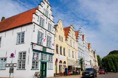 Friedrichstadt, Almanya - 06 Eylül 2021: Friedrichstadt Pazar Meydanı (Friedrichstadt Marktplatz)