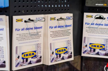 Soest, Almanya - 11 Eylül 2021: IKEA hediye çeki.