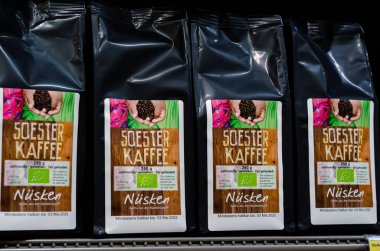 Soest, Almanya - 11 Eylül 2021: Soester Kaffee süpermarkette satılık.