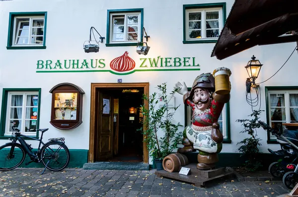 Soest, Almanya - 12 Eylül 2021 Brauhaus Zwiebel Bira Fabrikası