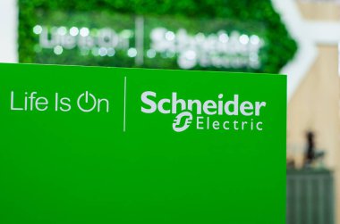 Kyiv, Ukrayna - 20 Ekim 2021: Schneider Elektrik Sergi Standı