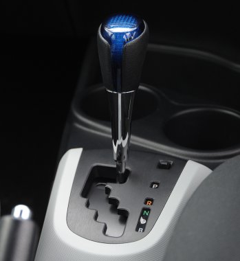 otomatik vites topuzu konumunu Park